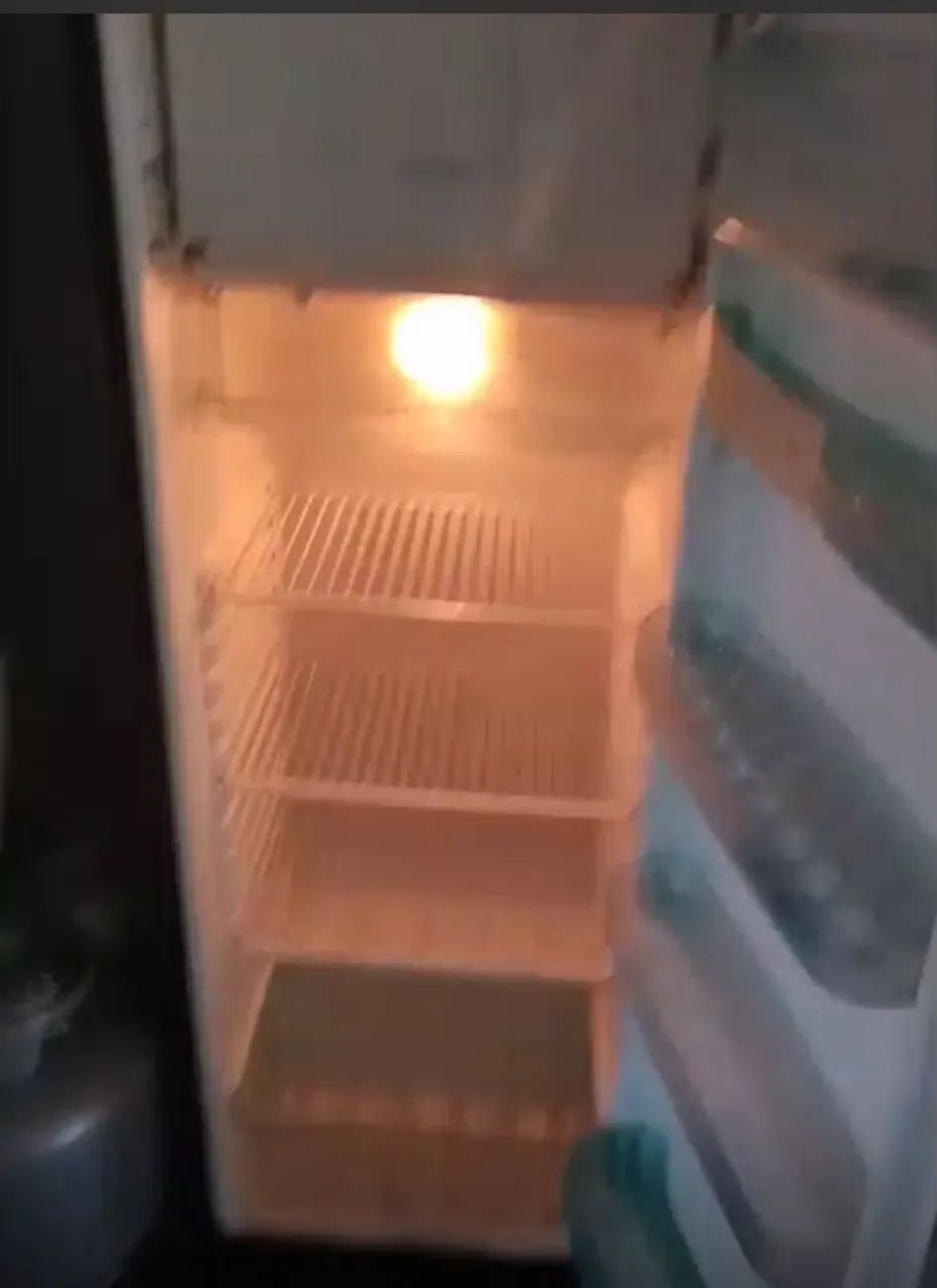 Geladeira Grande Usada no preço - Foto 4