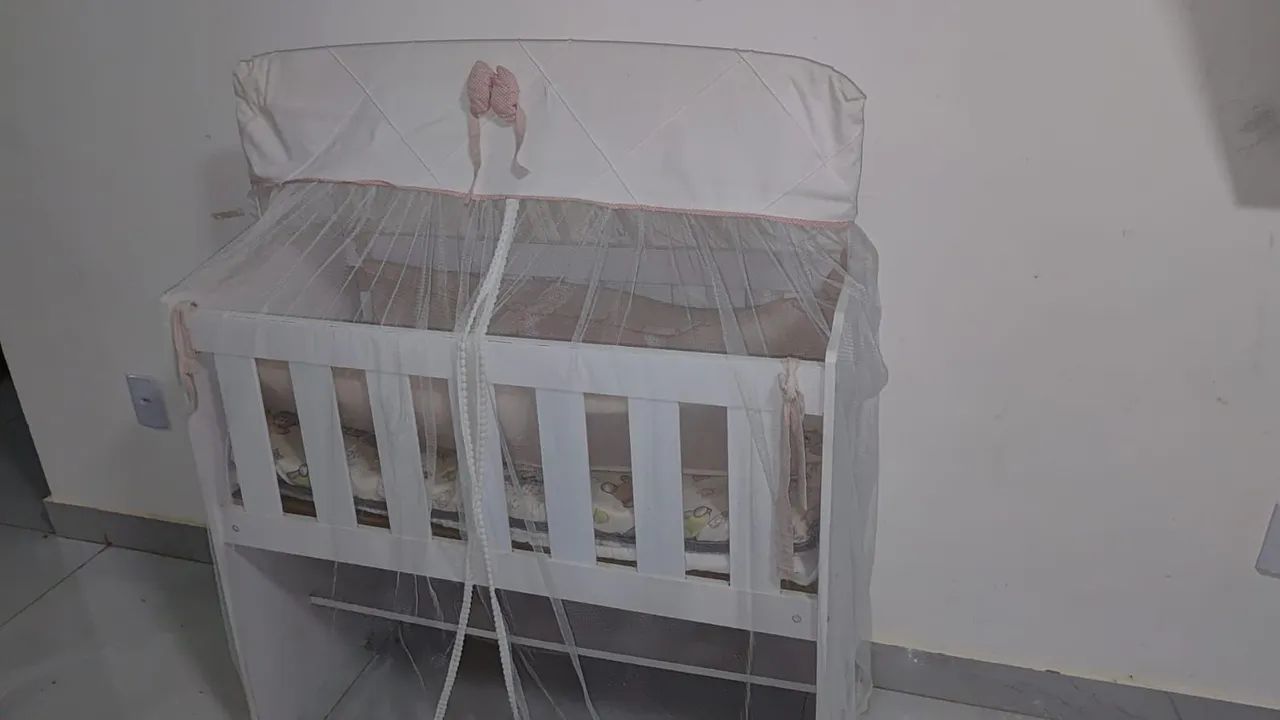 Mini  berço  bebê 