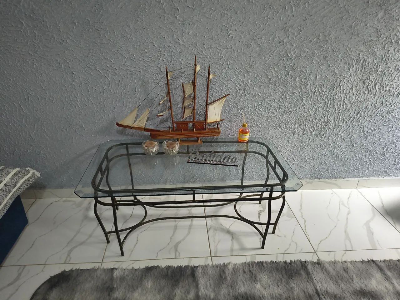 CONJUNTO SPAZIO. MESA DE CENTRO E LATERAL