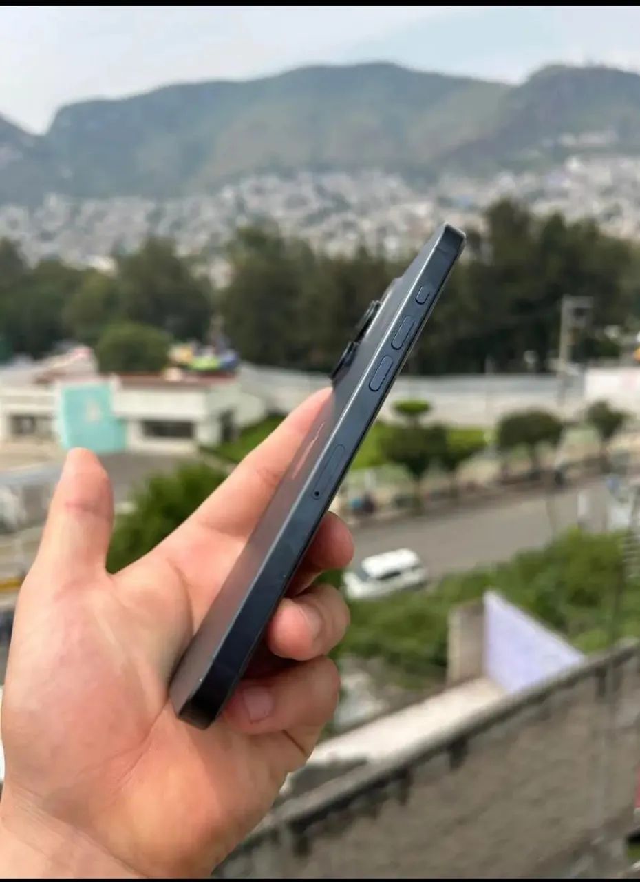 iPhone 14 pro Max pra sair logo  - Foto 4