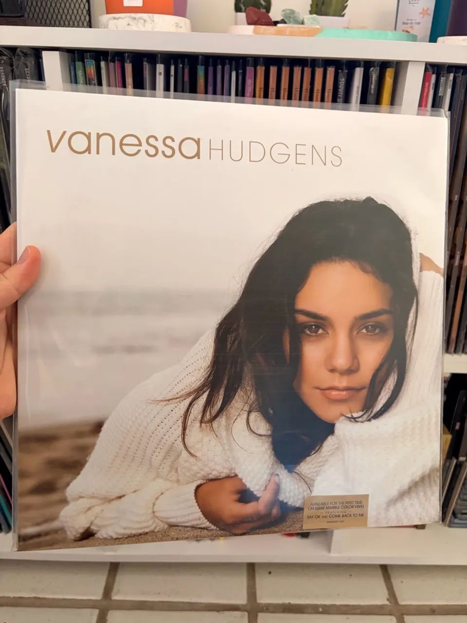 Vanessa Hudgens V Disco de Vinil LP - Foto 2