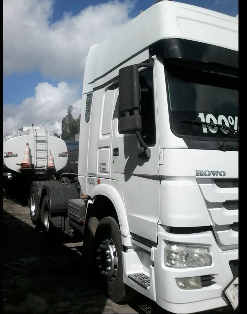 SINOTRUCK 380cv 6x2 - Foto 3
