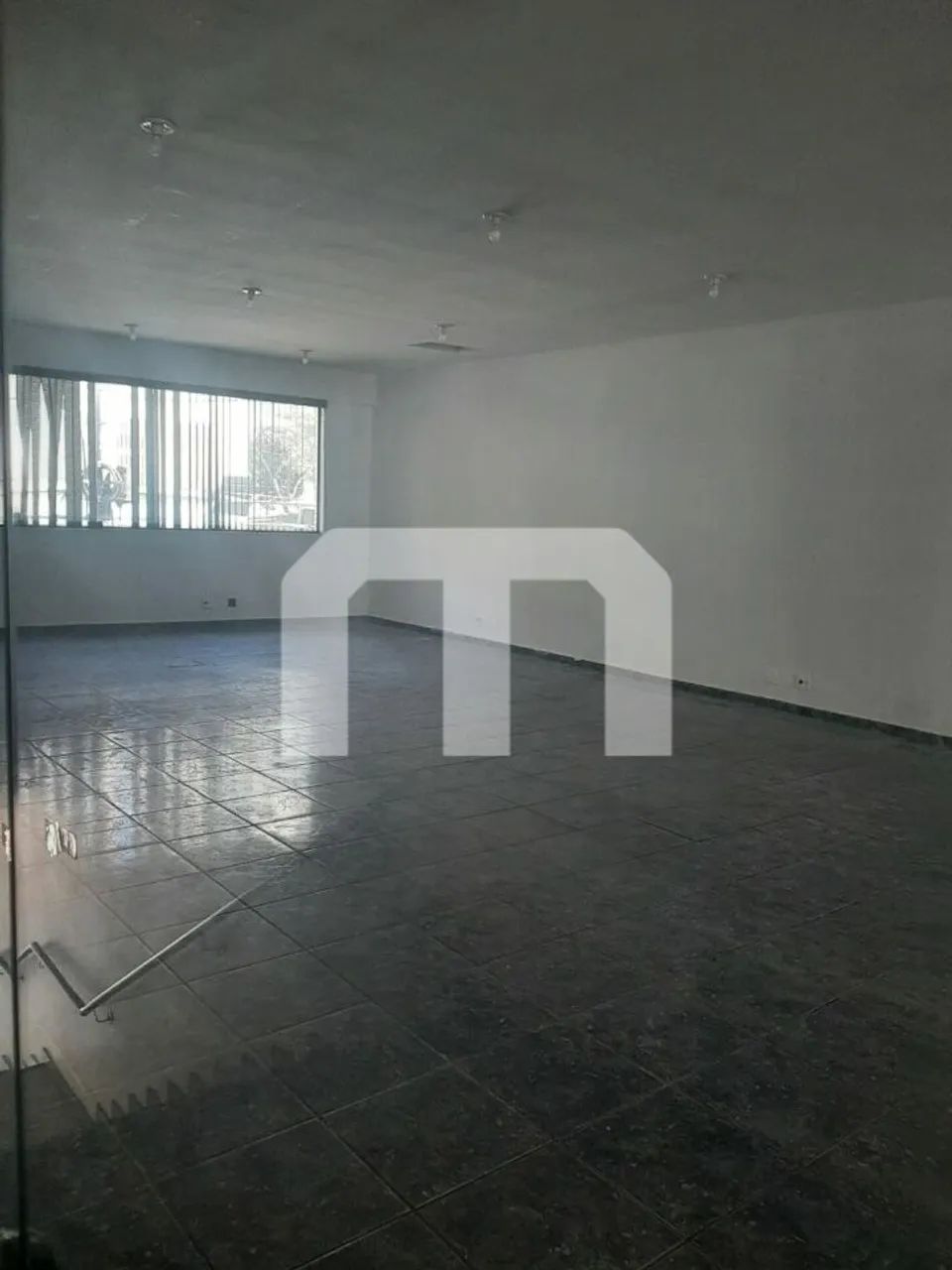 Sala comercial para locação ao lado do metro Tatuapé - Foto 2