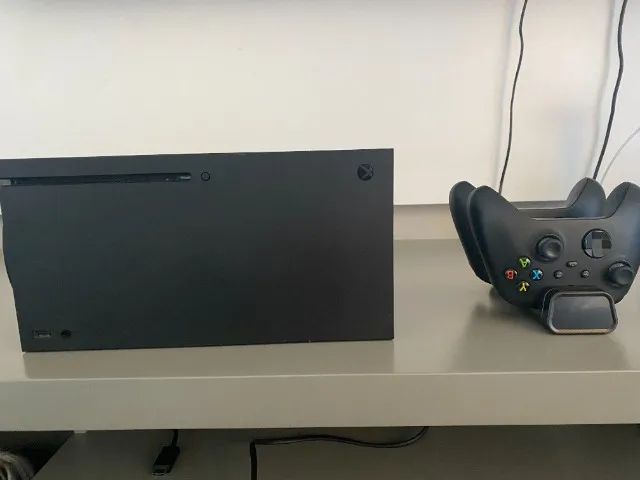 Xbox Series X + 2 Controles Novos + Carregadores | Completo | Ótimo Estado
