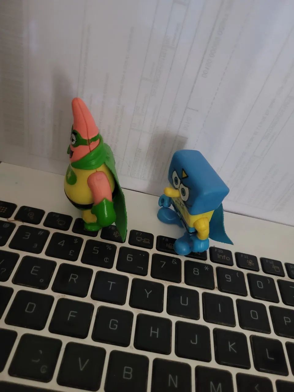 Imaginext Bob esponja e Patrick super heróis nick w9586 - Foto 3