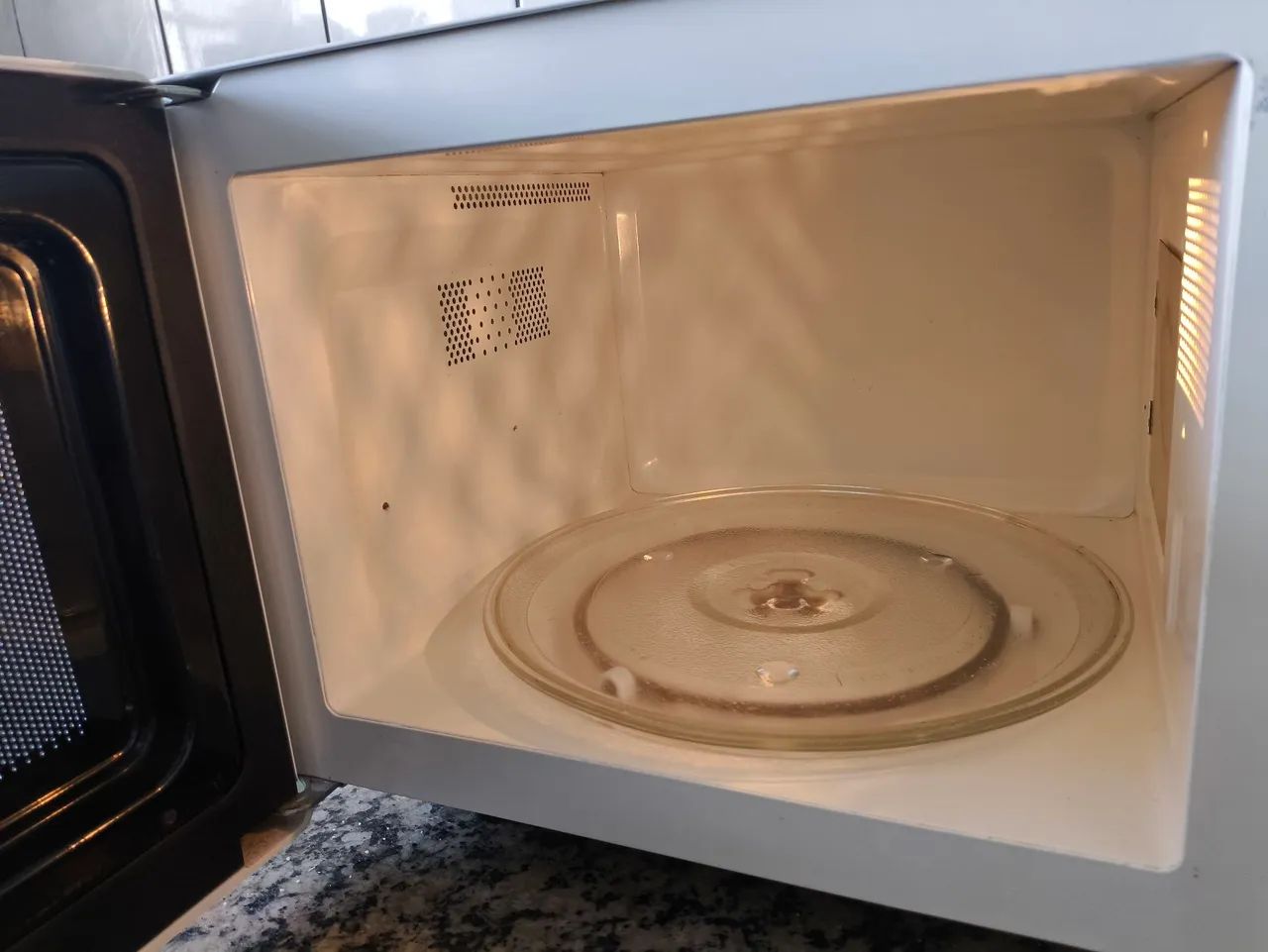 Microondas Electrolux 18l. 127v. - Foto 3