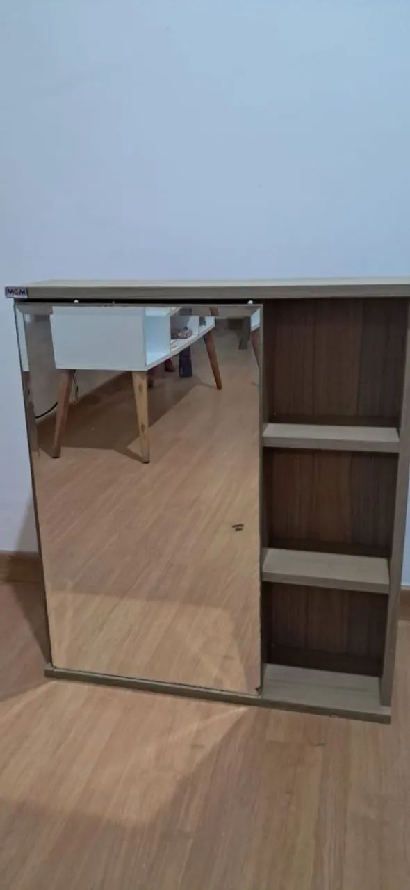 Armário para banheiro com espelho