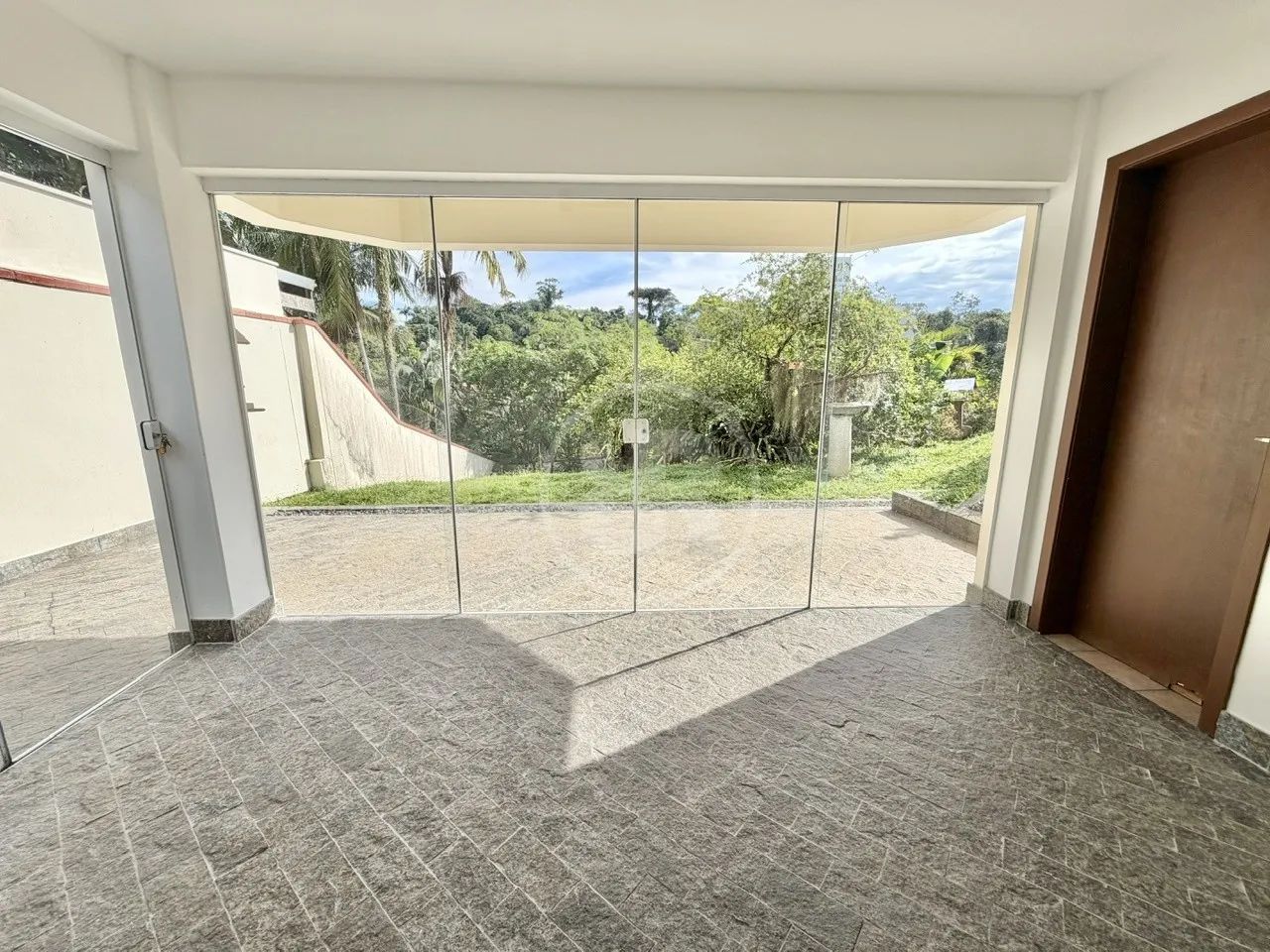 Sala Comercial/Escritório com 60m², 4 Ambientes e 2 Vagas Externas, para Alugar no bairro  - Foto 2