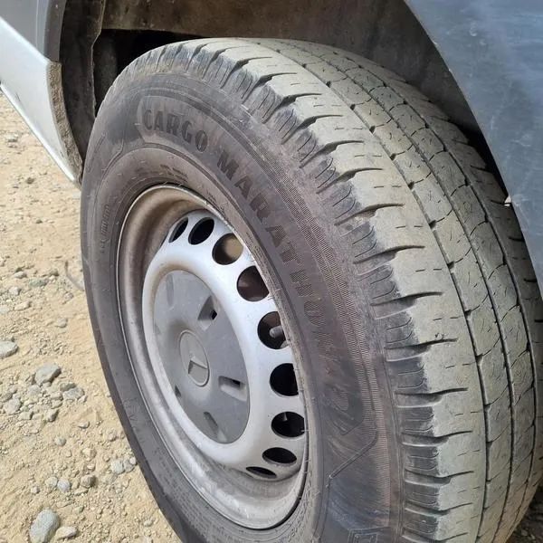 MB SPRINTER 415 ANO 2019 TETO ALTO COM 466 MIL KM  - 16 LUGARES - REPASSE - Foto 4
