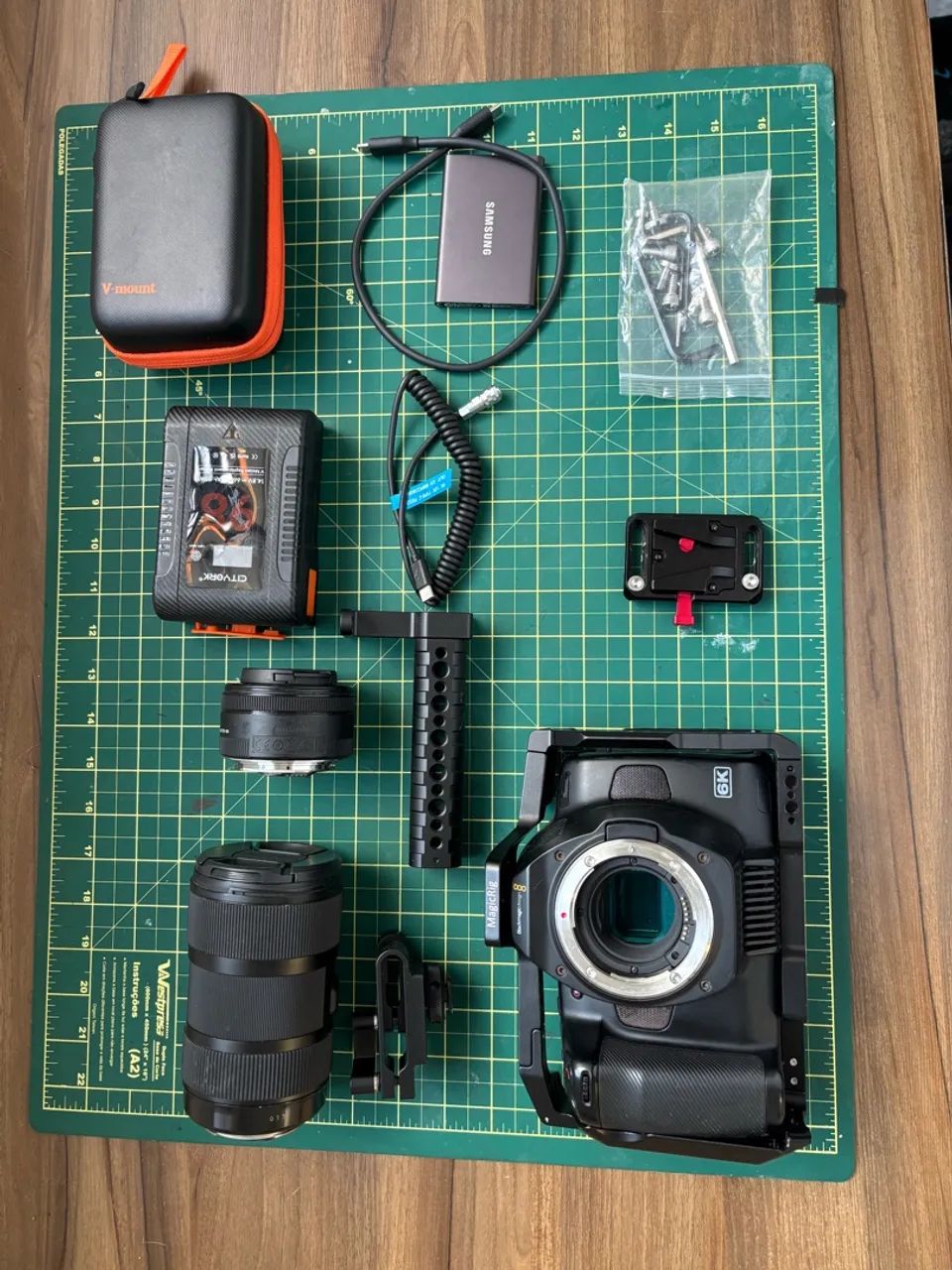 Blackmagic 6k pro + rig completo  - Foto 5