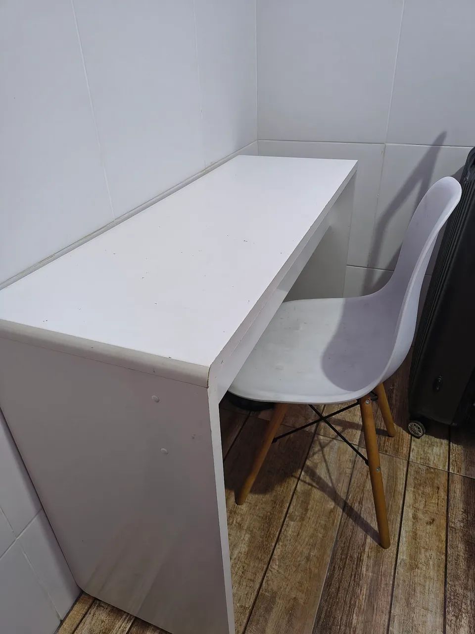 Conjunto mesa e cadeira escrivaninha  - Foto 2