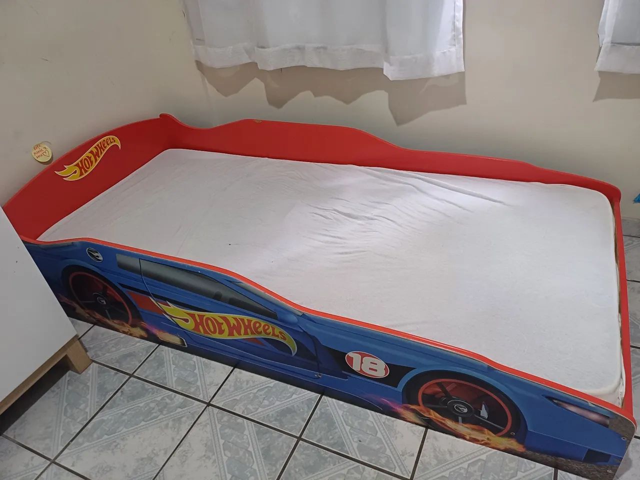 Cama Hot weels