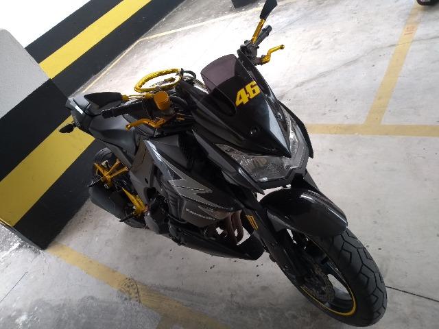 Moto Kawasaki z1000/12