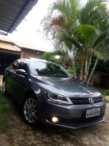 Jetta 2.0 automático. teto solar. Pra pessoas exigentes