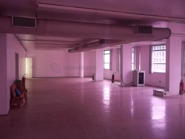 Salão com Área Total de 261 m² para Aluguel no Comércio ( 688043 ) - Foto 9