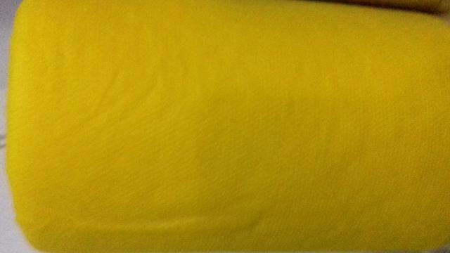 Rolo de TNT amarelo - 50 metros ? Barbada