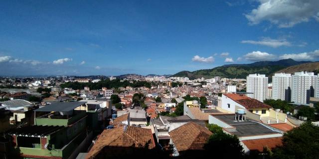 Excelente Apto grande vazio 02Qts com dependência completa garagem elevador Cachambi