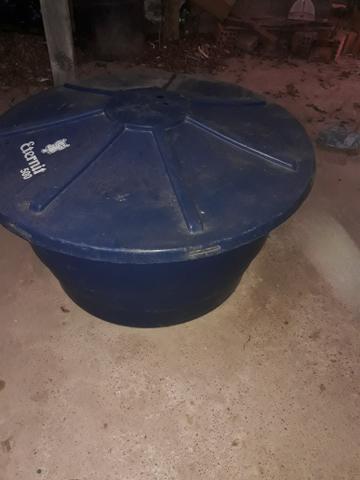 Vendo caixa da água