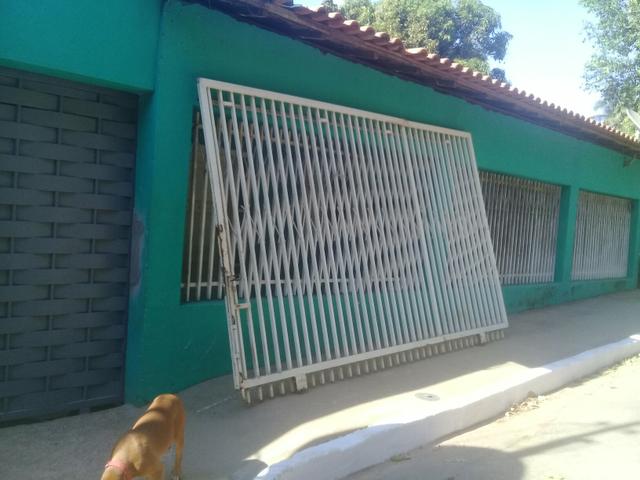 Vendo portão 400,00