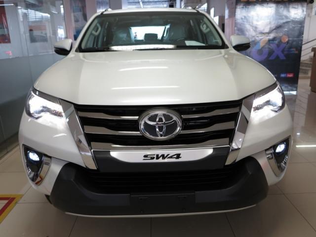 TOYOTA HILUX SW4 2.8 SRX DIAMOND 4X4 7 2019 - Foto 3