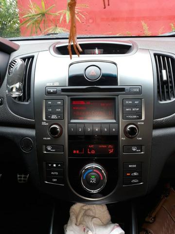 Kia Cerato 1.6 Manual 2012 Excelente estado de conservação - Foto 13