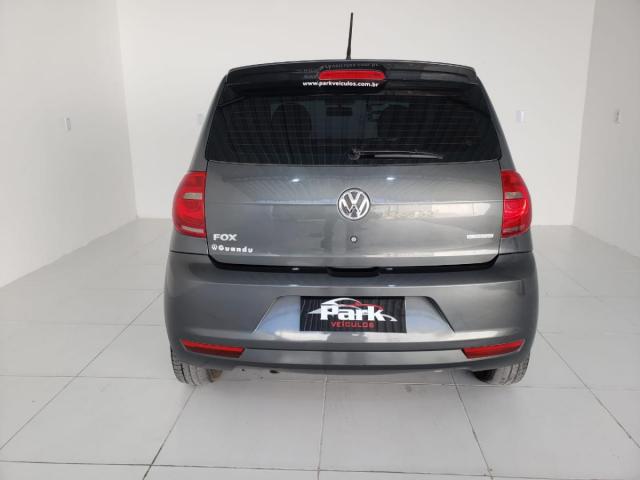 Volkswagen Fox BlueMotion 1.6 Flex c/GNV - Foto 7