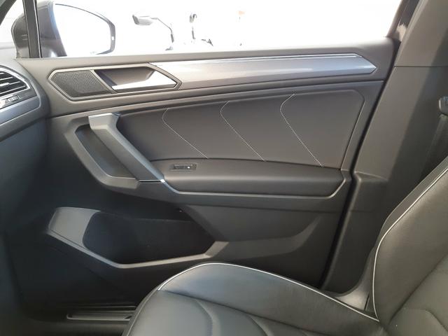 Tiguan Allspace RL preta perolizado - Foto 5