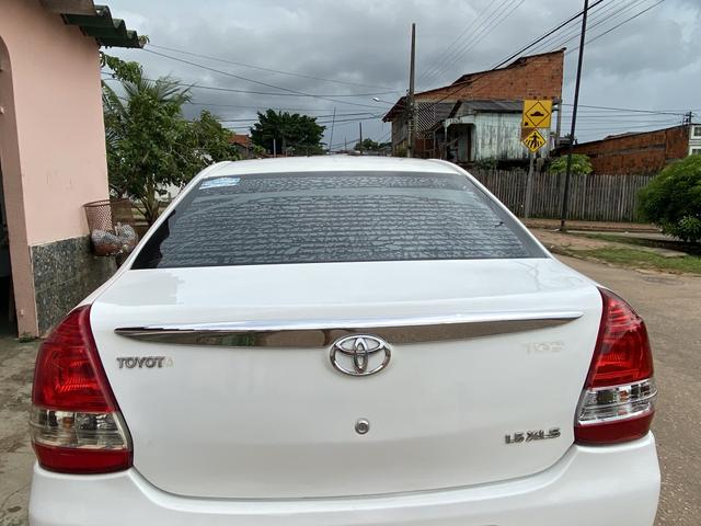Vendo etios sedan 2013/2013 - Foto 2