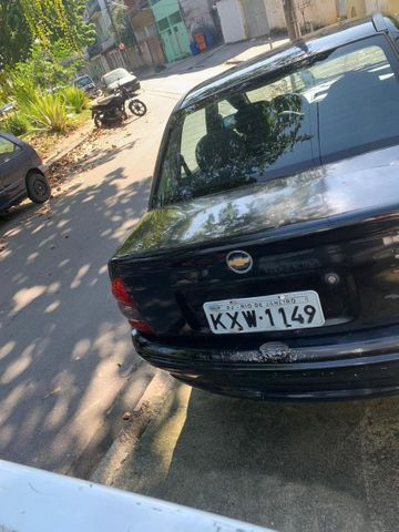 Corsa clássico 1.0