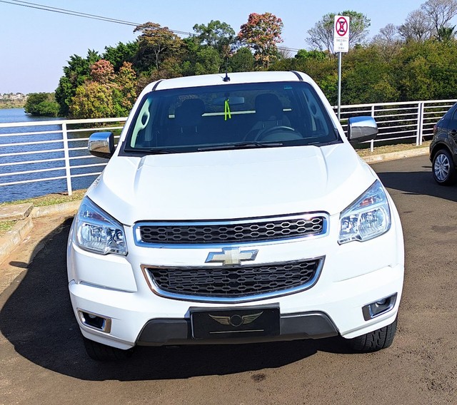 GM - CHEVROLET S10 PICK-UP LS 2.8 TDI 4X4 CD DIES. MEC. 2014