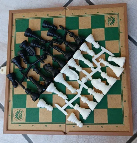 Jogo de xadrez de madeira  +90 anúncios na OLX Brasil