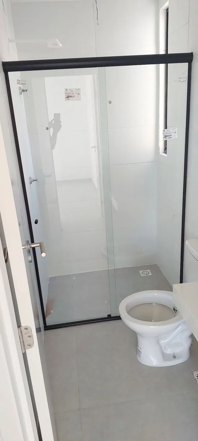 Box pra banheiro em vidro e manutenções e serviço de pintura em geral  - Foto 5