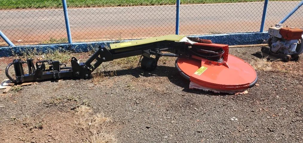Roçadeira frontal  kamaq frontkop 115II leve - Foto 2