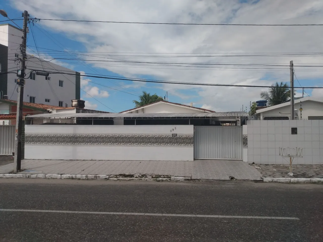 Melhor localização do Cristo, Casa ampla, 3 dormitórios, sendo 2 suítes!