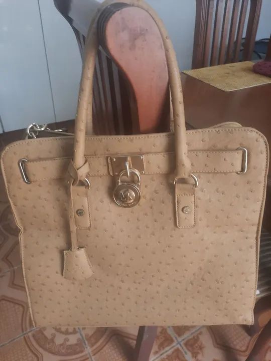 Bolsa Michael Kors Bege em Couro - Ótimo estado!