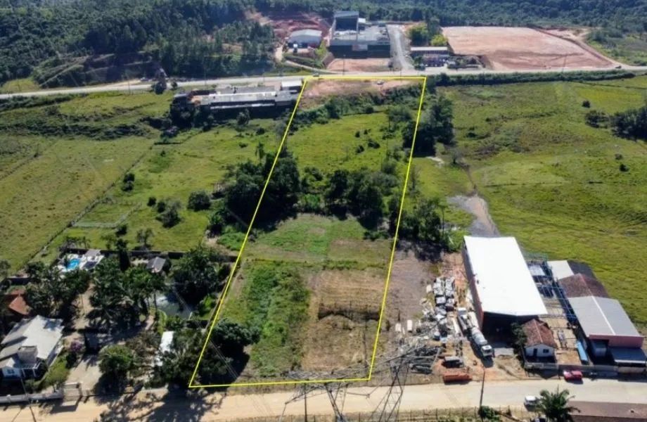 Terrenos em corredor comercial - Divisa de Canelinha com São João Batista - Foto 5
