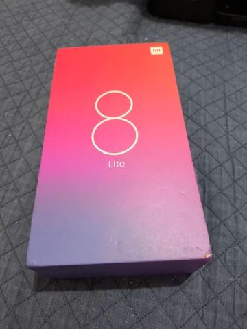 Embalagem Xiaomi MI 8 Light.