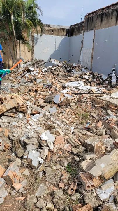 Fazemos serviço de aterro com barro, entulho e areia