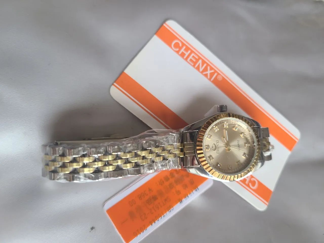 RELOGIO FEMININO PULSO...CORREIA DOURADA 