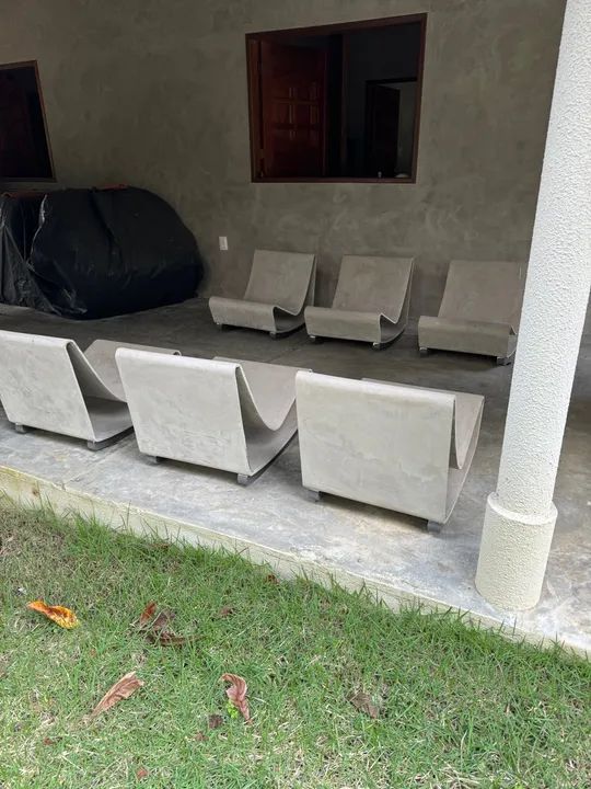 Poltronas Loop Chair