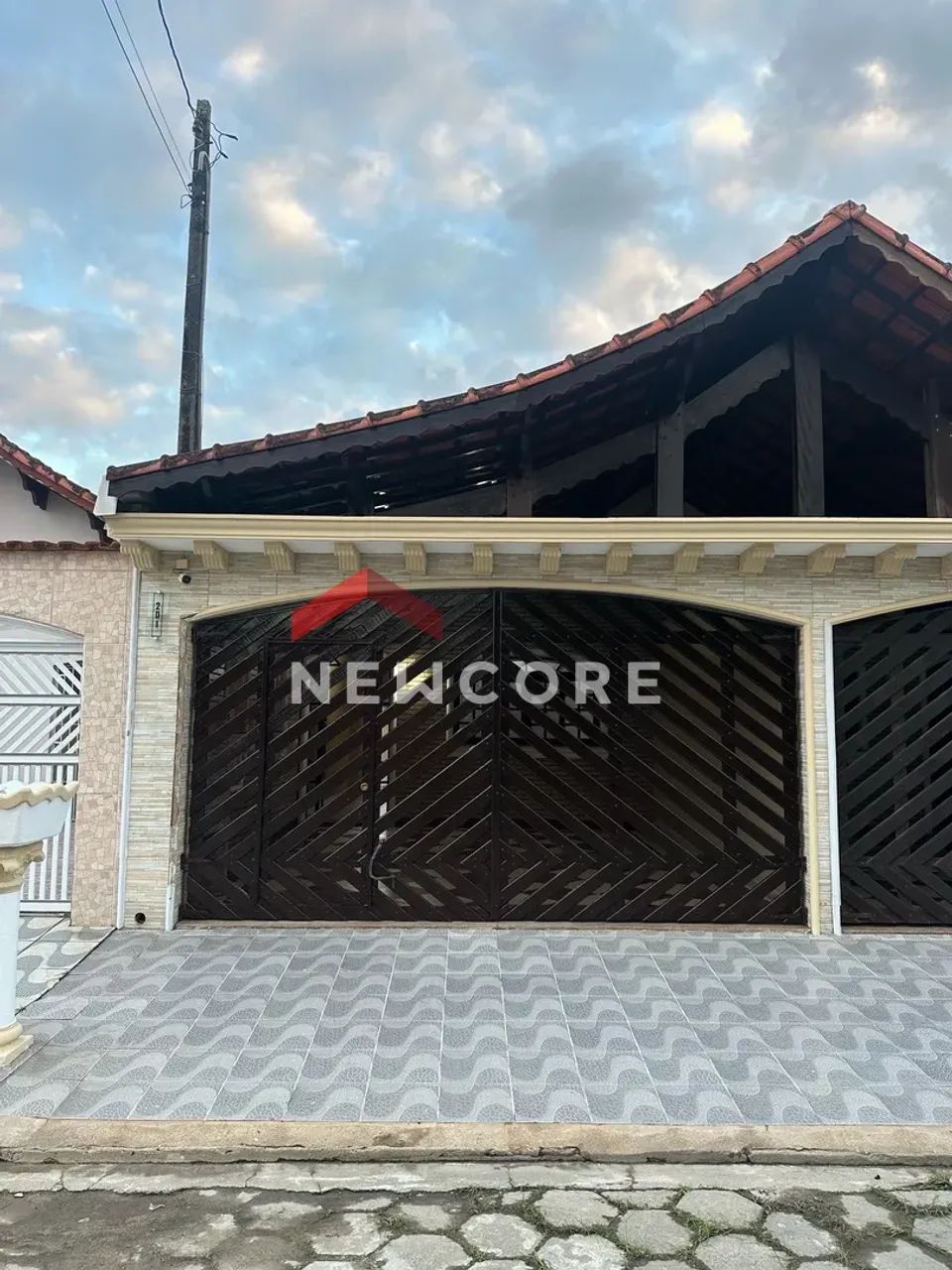 Casa em Rua Manoel Luiz Lopes - Vila Atlântica - Mongaguá/SP