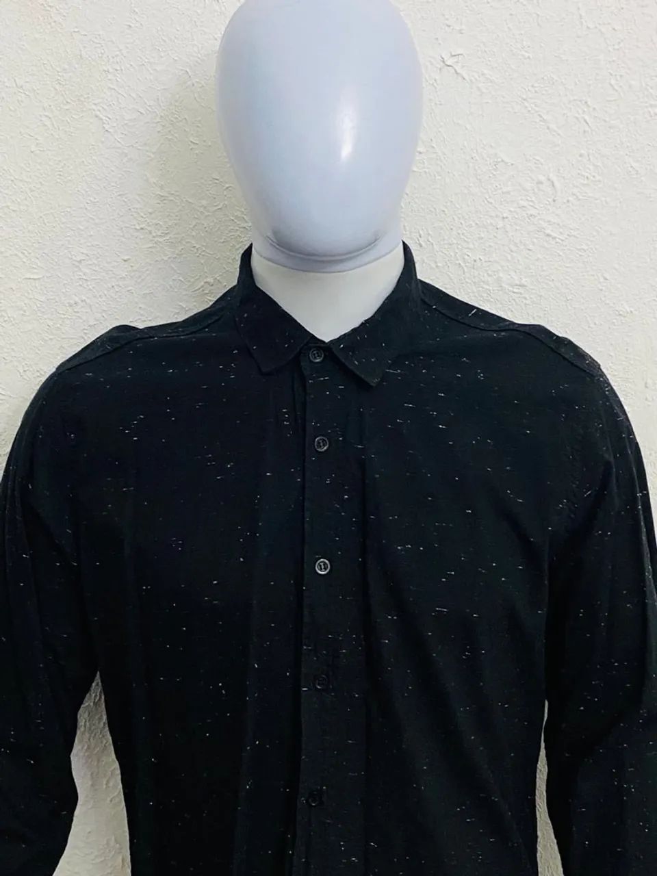 Camisa Casual By For Men Tamanho 4 Preta Bolinhas Bom Estado - Foto 4
