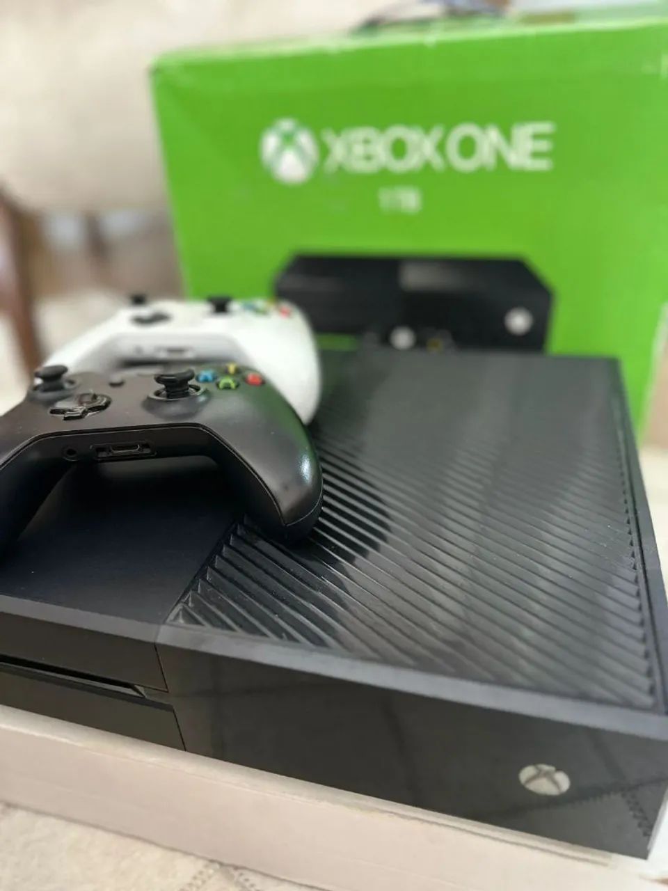 Xbox One +  2 Controles 1tb
