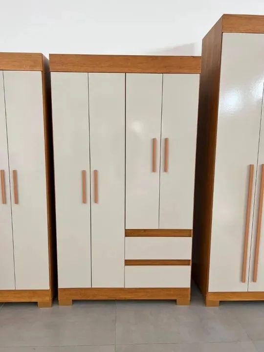 Em conta! Guarda Roupa ACP Maya com 4 Portas e com Pés