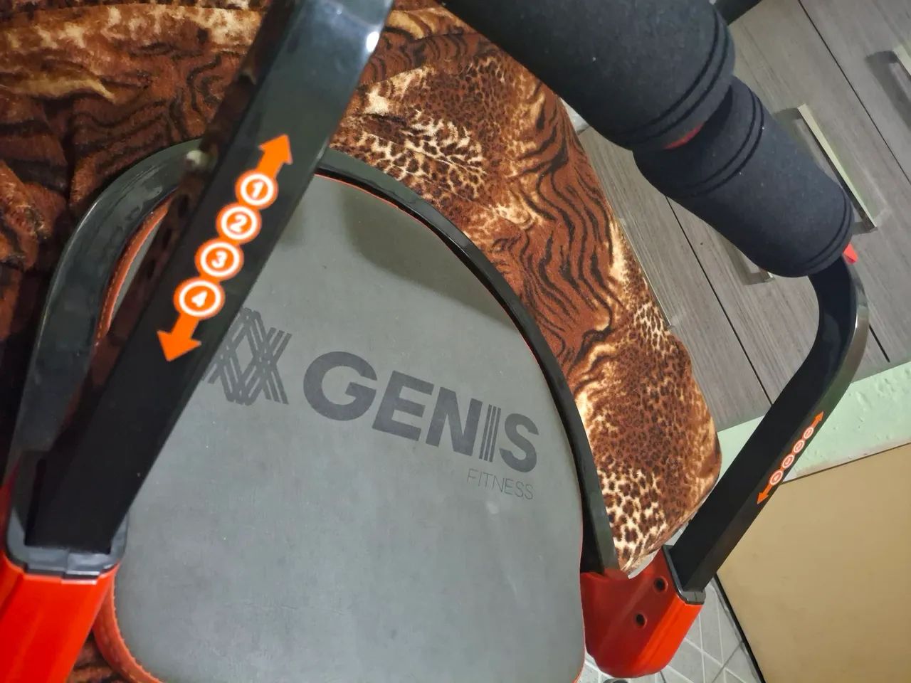 Aparelho de Exercício para Abdômen Genis