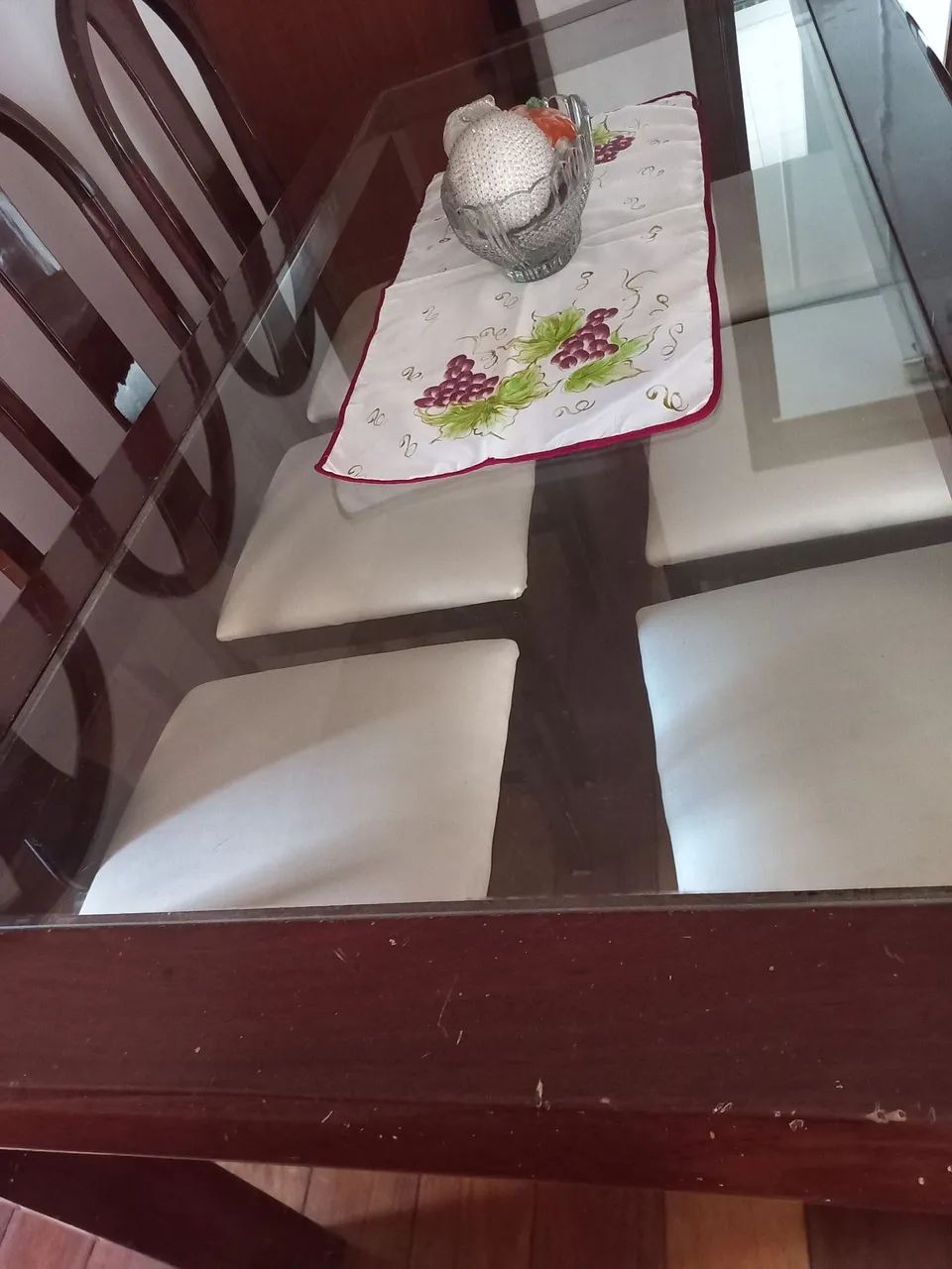 Centro de mesa com pintura de Uvas