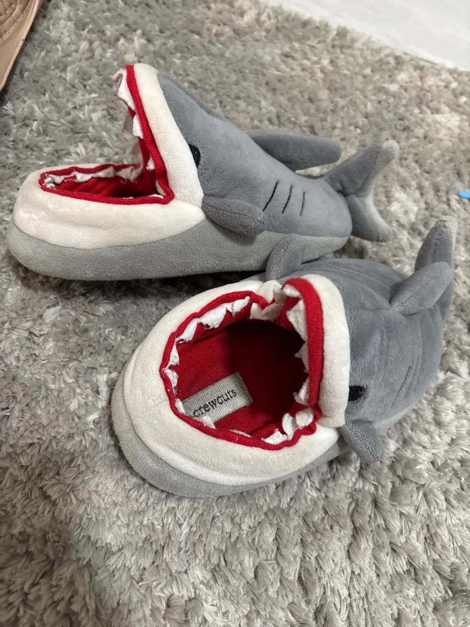 Pantufas de Tubarão Divertidas - Crewcuts Importada.