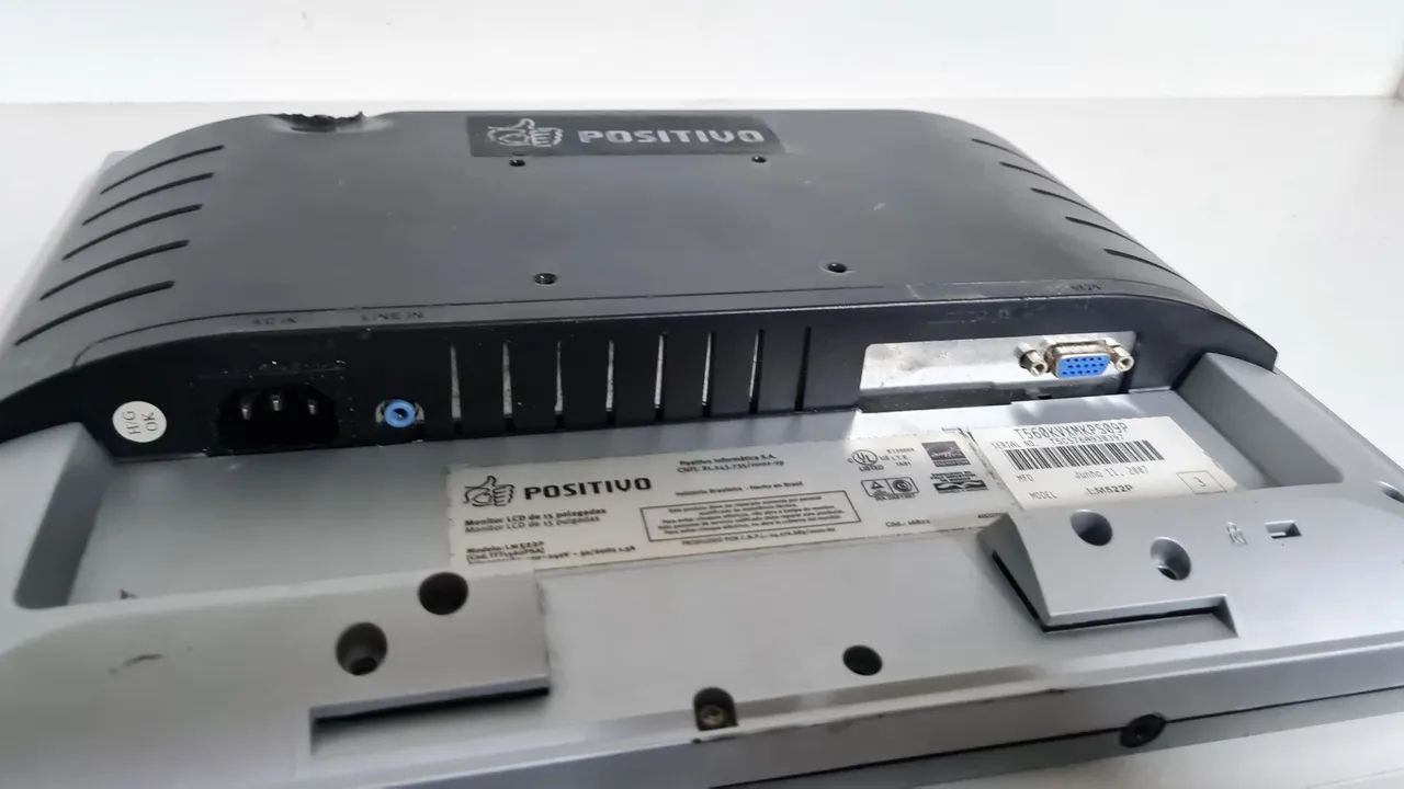 Monitor LCD 15.6 polegadas sem o pé  - Foto 2