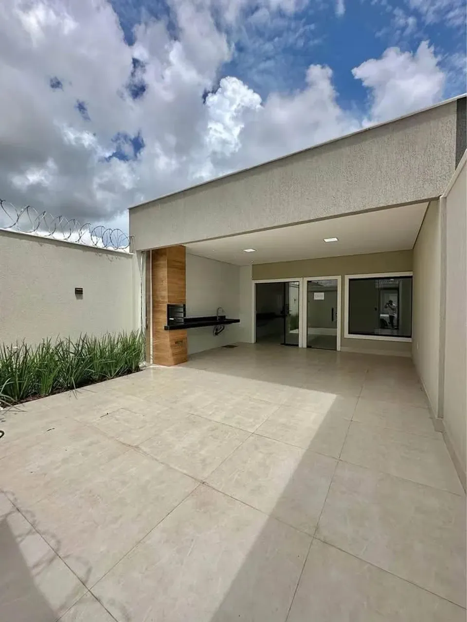 Imóvel para venda tem 120 metros quadrados com 3 quartos em Costa e Silva - Joinville - SC