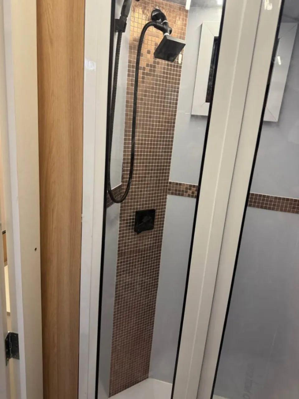 Trailer para 3 pessoas com Placa solar - Foto 5